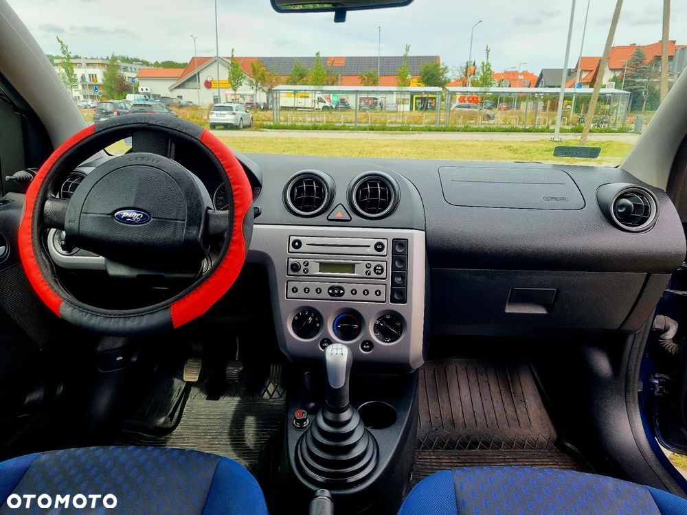 Ford Fiesta 1.6 Trend - 9