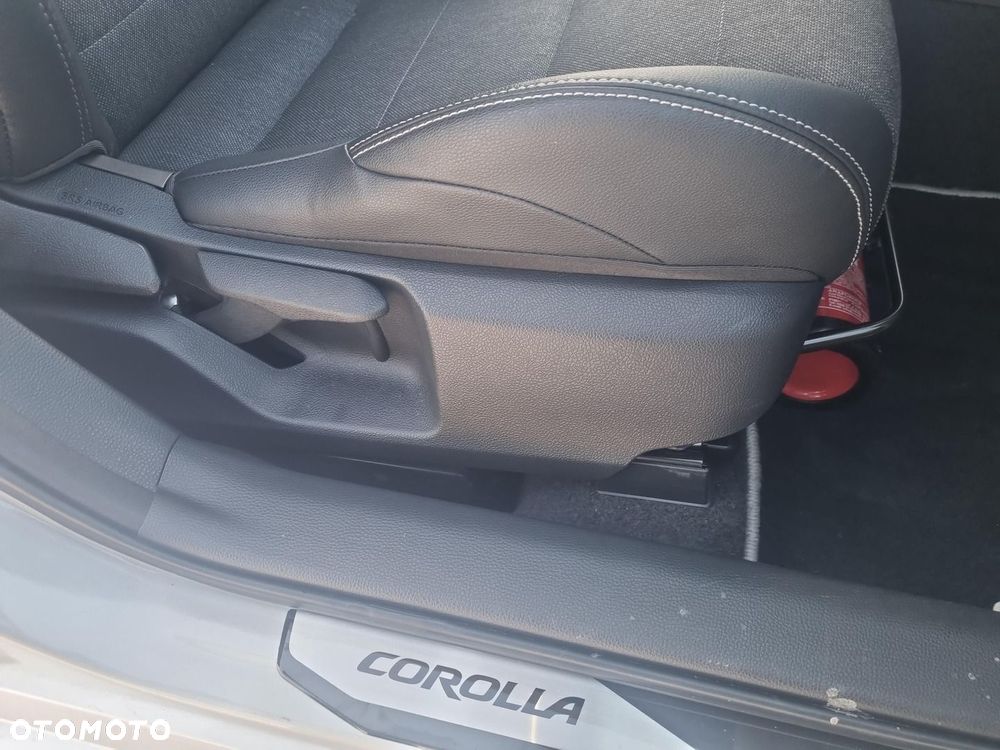 Toyota Corolla 1.8 Hybrid Style - 21