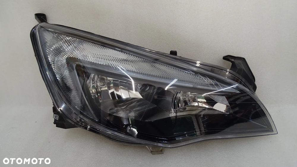 OPEL ASTRA J, IV - lampa przednia prawa - 1