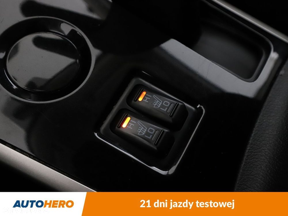 Mitsubishi Outlander - 24