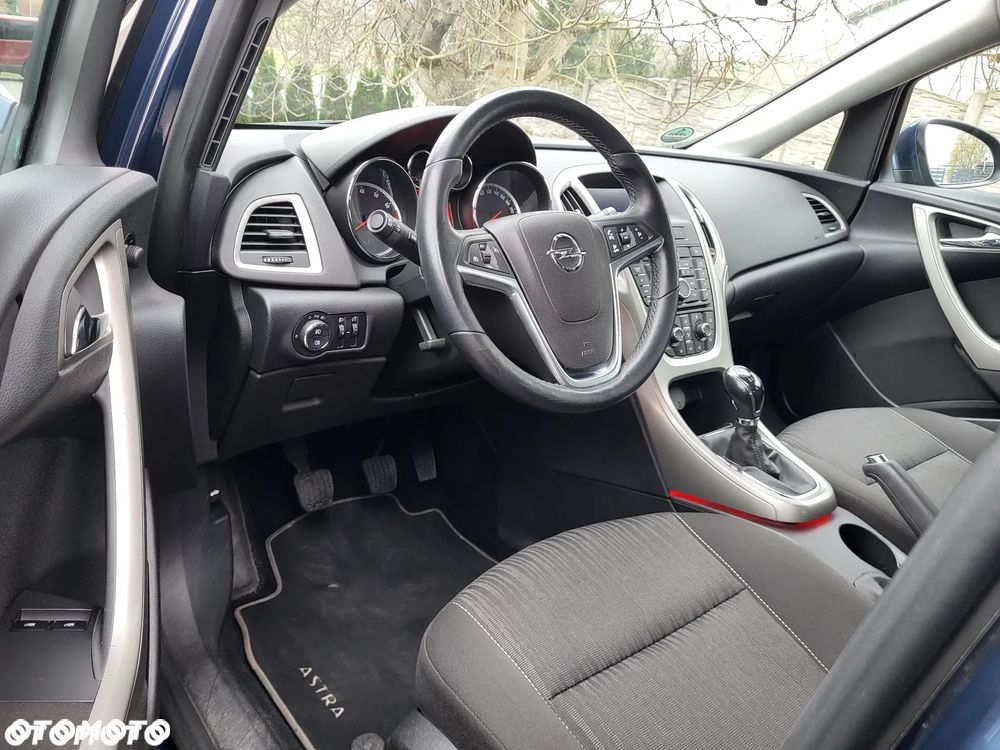 Opel Astra - 10