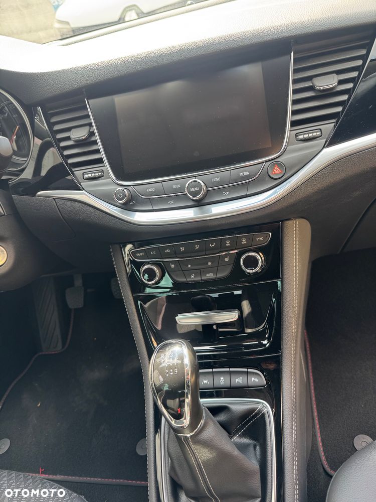 Opel Astra 1.4 Turbo Business - 14