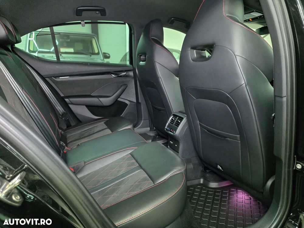 Skoda Octavia 2.0 TDI DSG 4X4 RS Plus - 23