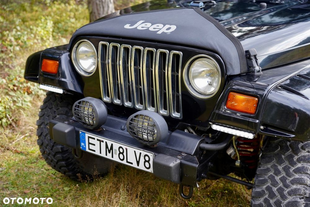 Jeep Wrangler 2.5 Sport - 24