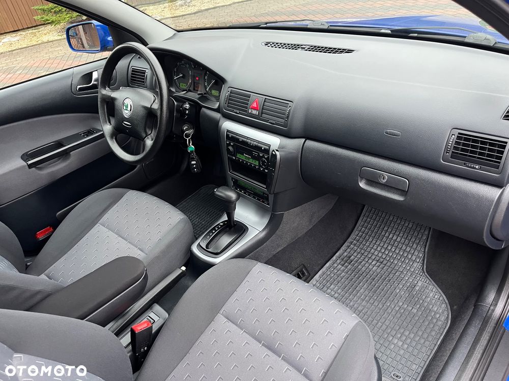 Skoda Octavia 1.6 Automatik Ambiente - 23