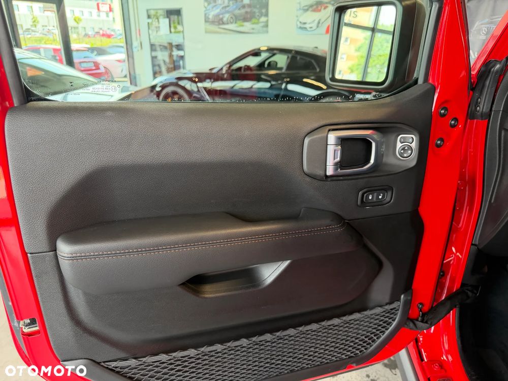 Jeep Wrangler - 19