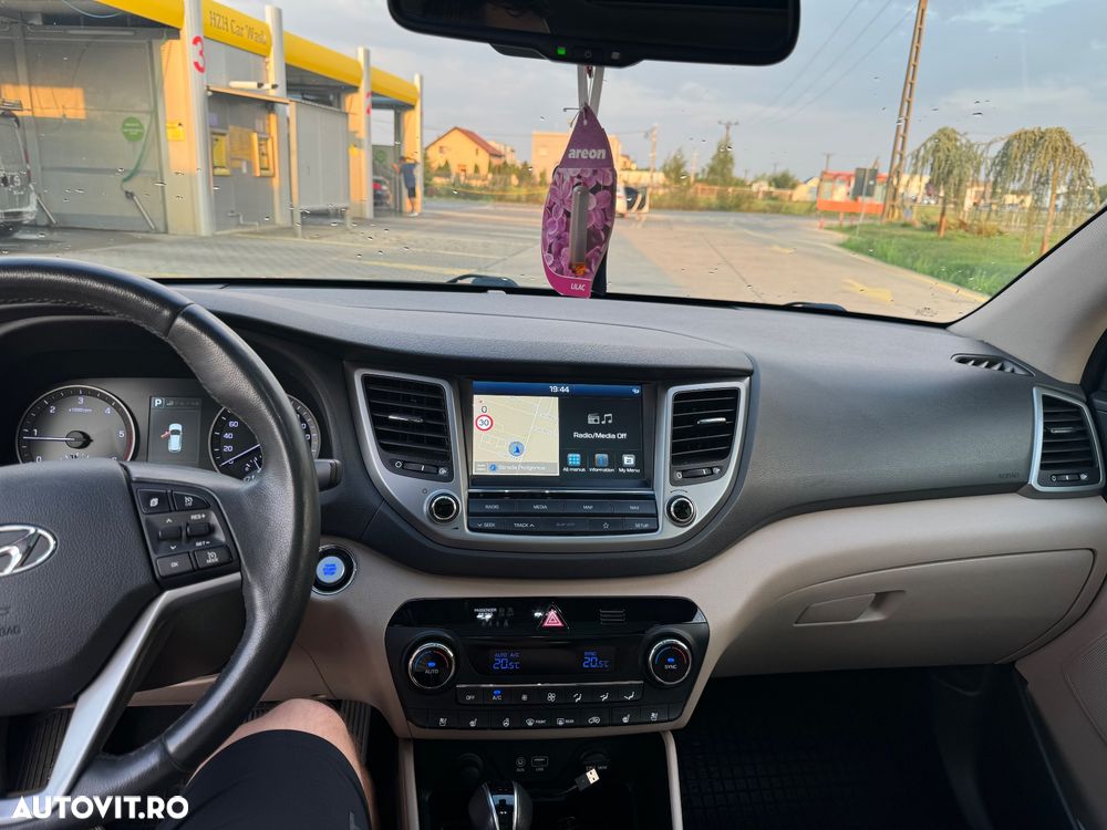 Hyundai Tucson 2.0 CRDI 4WD 6AT Luxury+ - 7