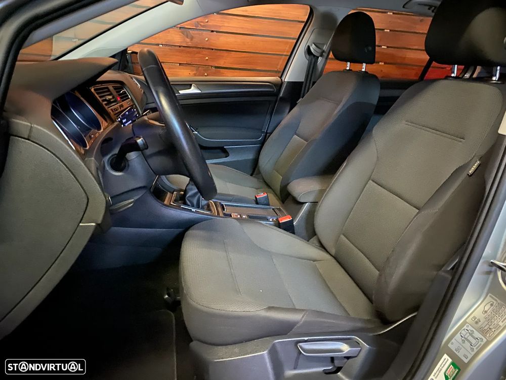 VW Golf 1.0 TSI Confortline - 6