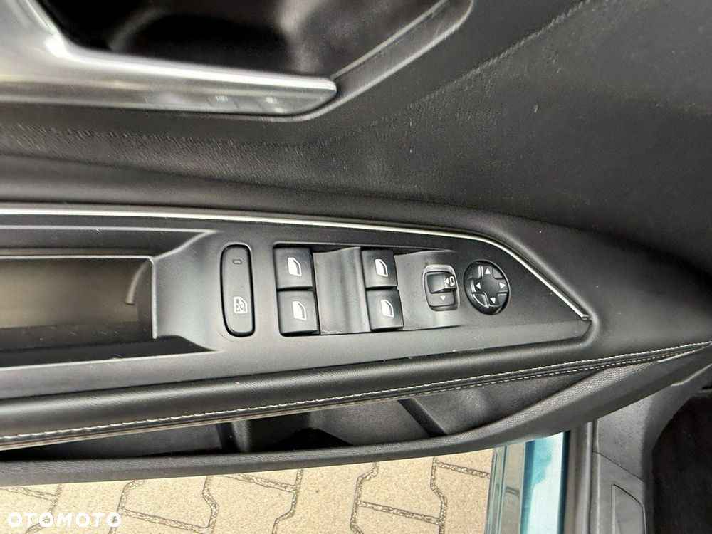 Peugeot 5008 BlueHDI 130 Allure - 29