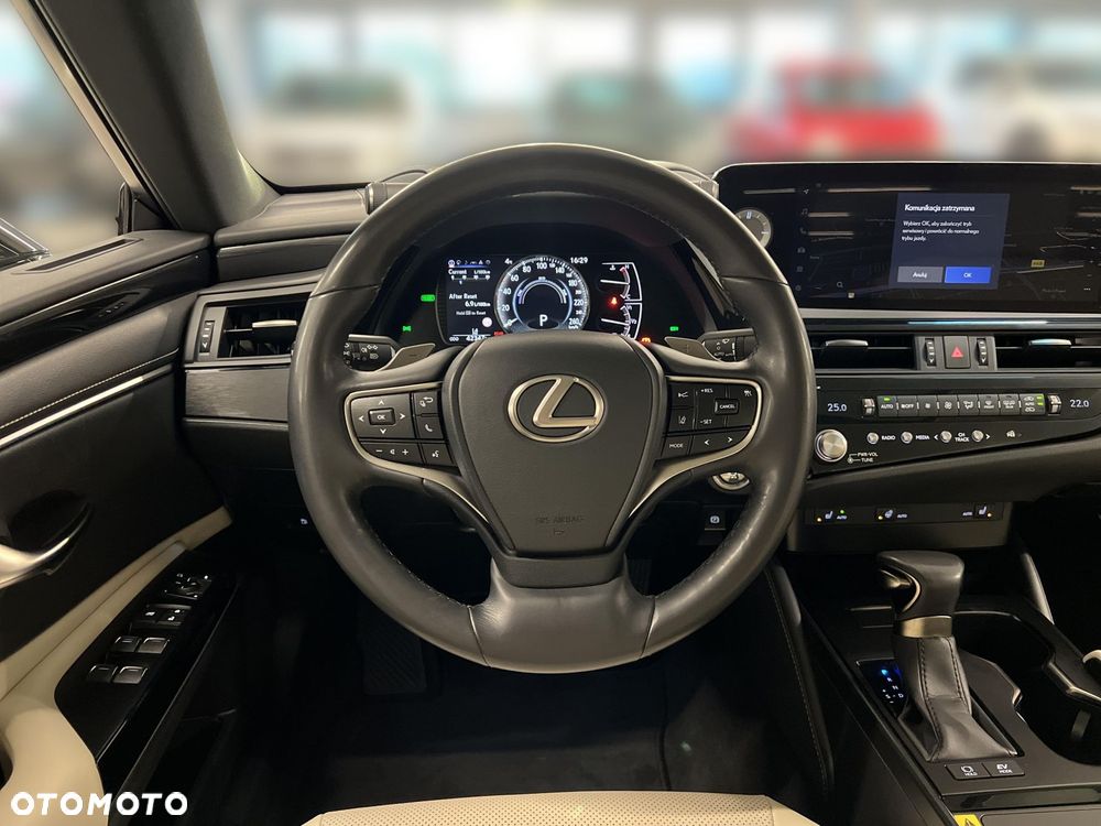 Lexus ES 300h Business Edition - 16