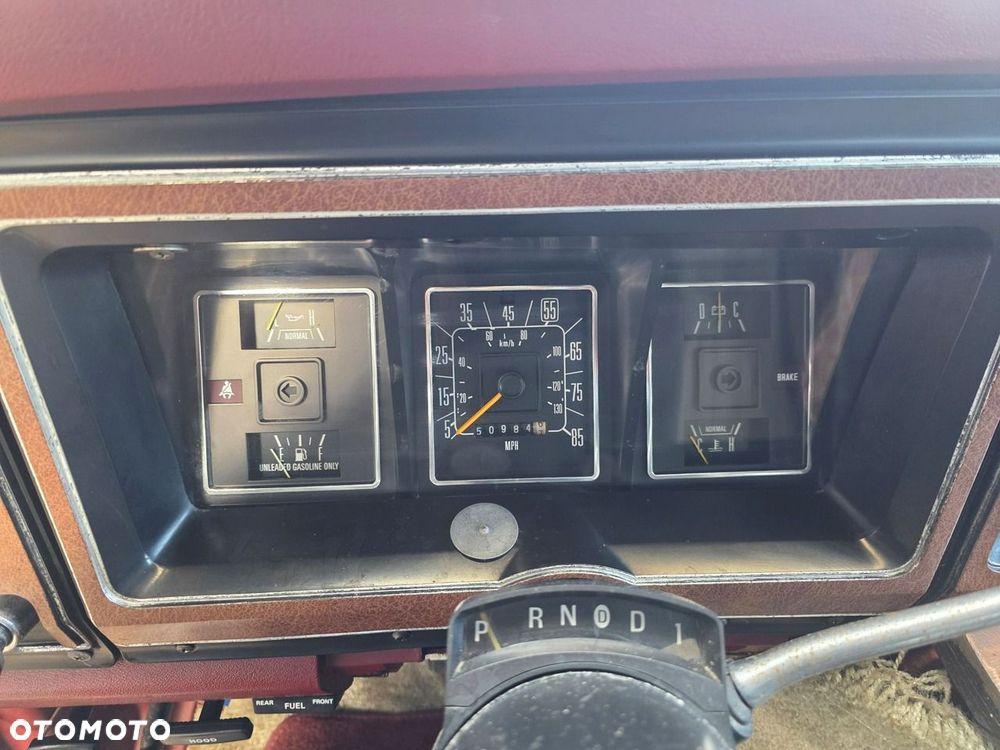 Ford Econoline - 11