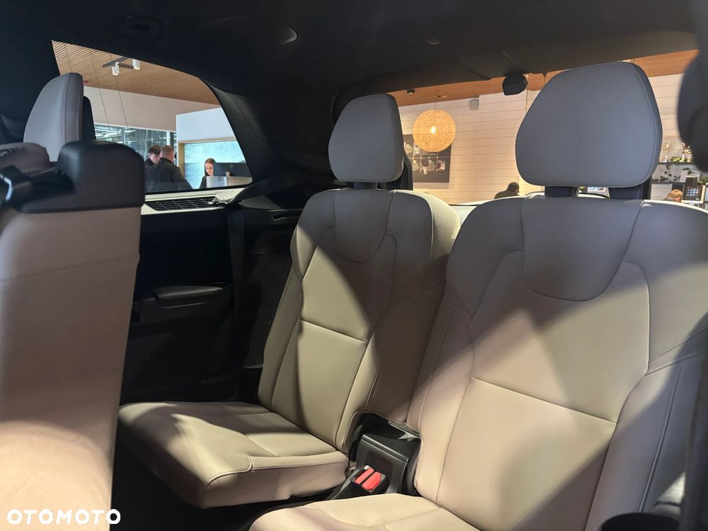 Volvo XC 90 T8 AWD Plug-In Hybrid Plus Bright 7os - 18