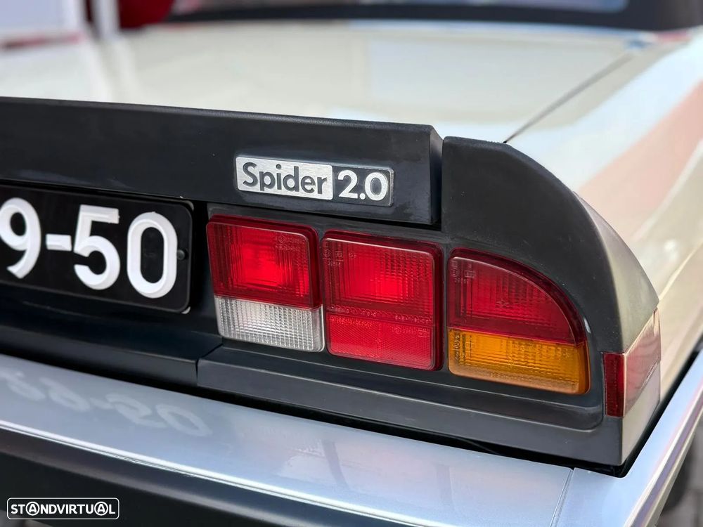 Alfa Romeo Spider - 10