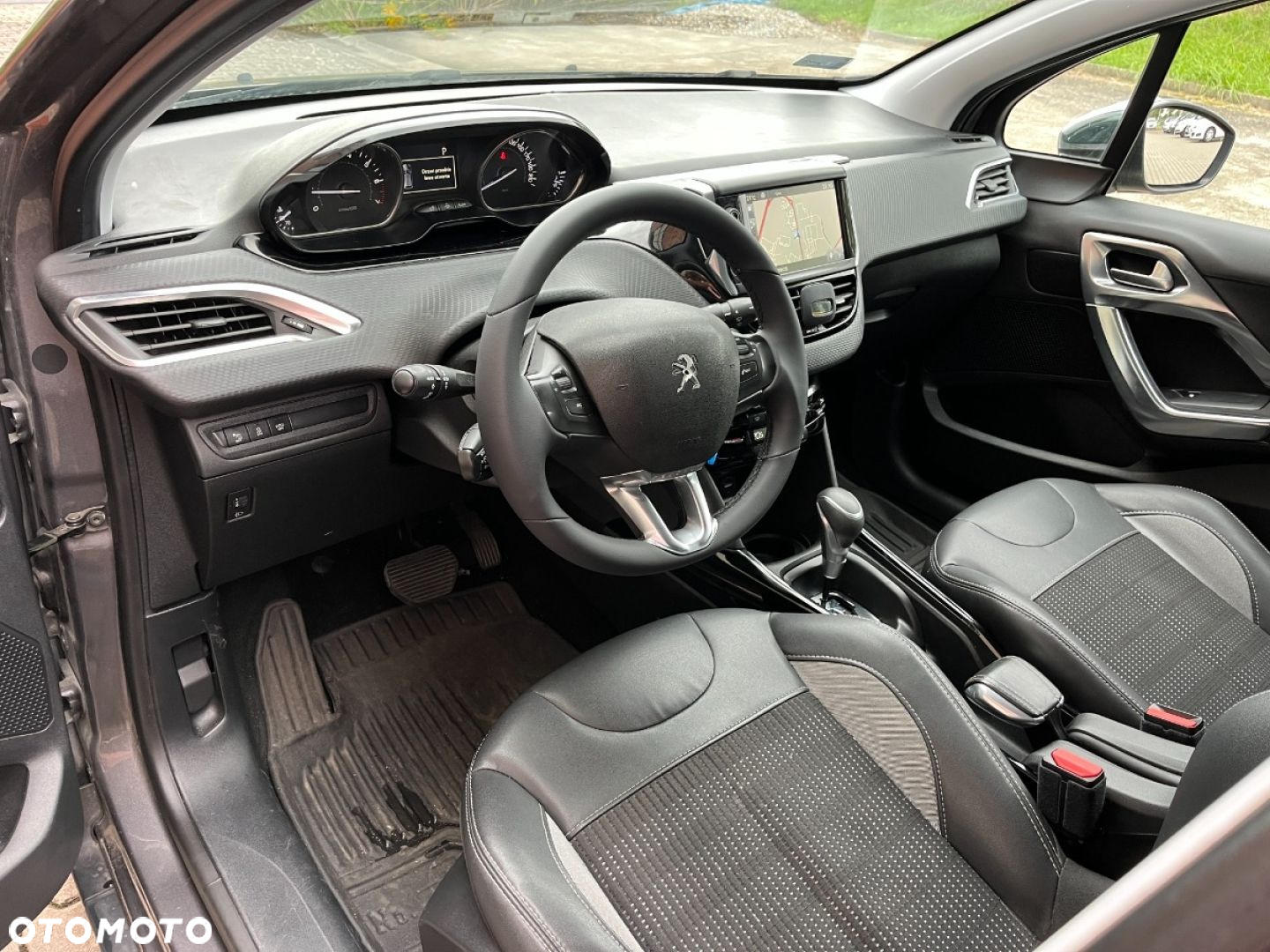 Peugeot 2008 1.2 Pure Tech Allure S&S EAT6 - 8