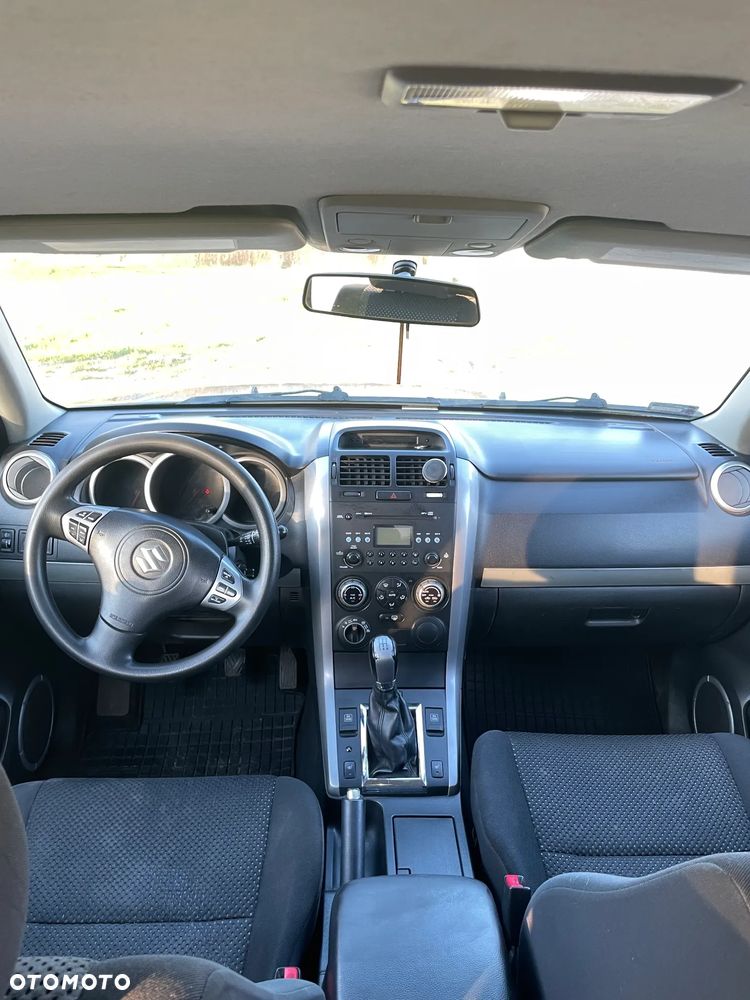 Suzuki Grand Vitara 2.0 - 5