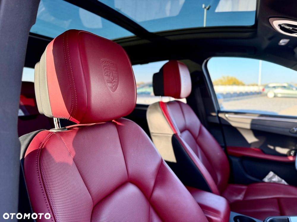 Porsche Macan T - 13