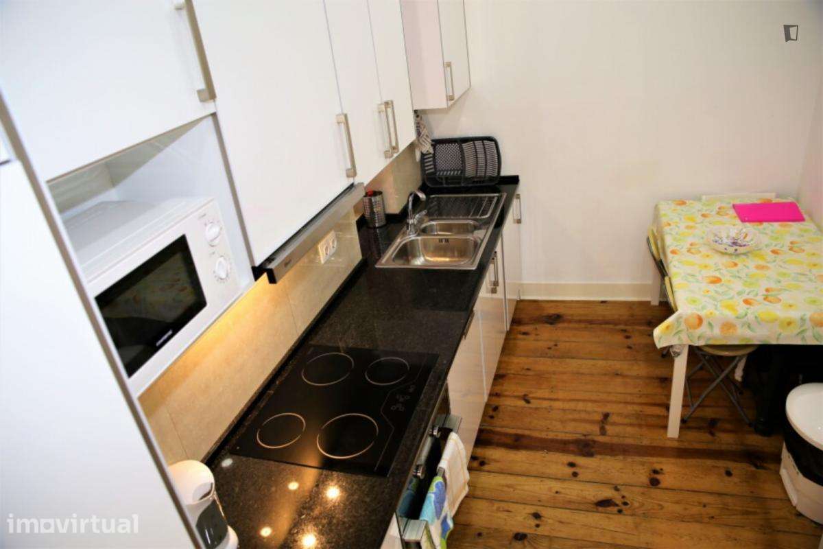 Quarto - localizado em Arroios Lisbon - Grande imagem: 4/16