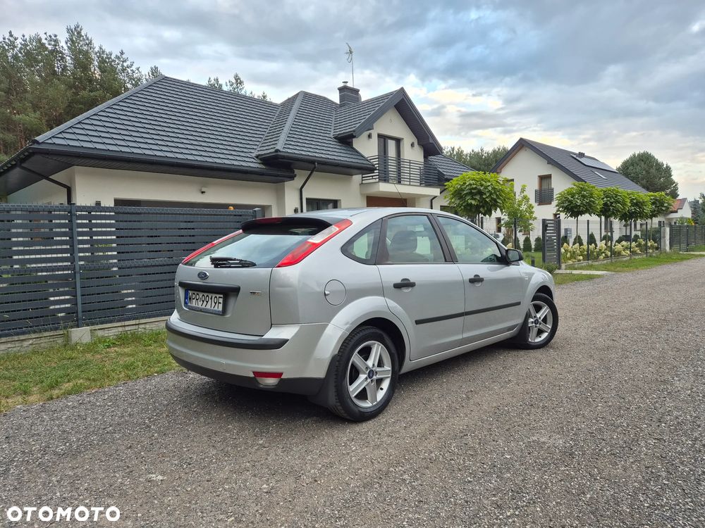 Ford Focus 1.6 TDCi FX - 19
