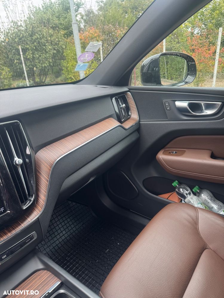 Volvo XC 60 T6 AWD Recharge Geartronic Inscription - 11