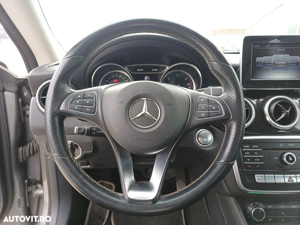Mercedes-Benz CLA 200 - 13