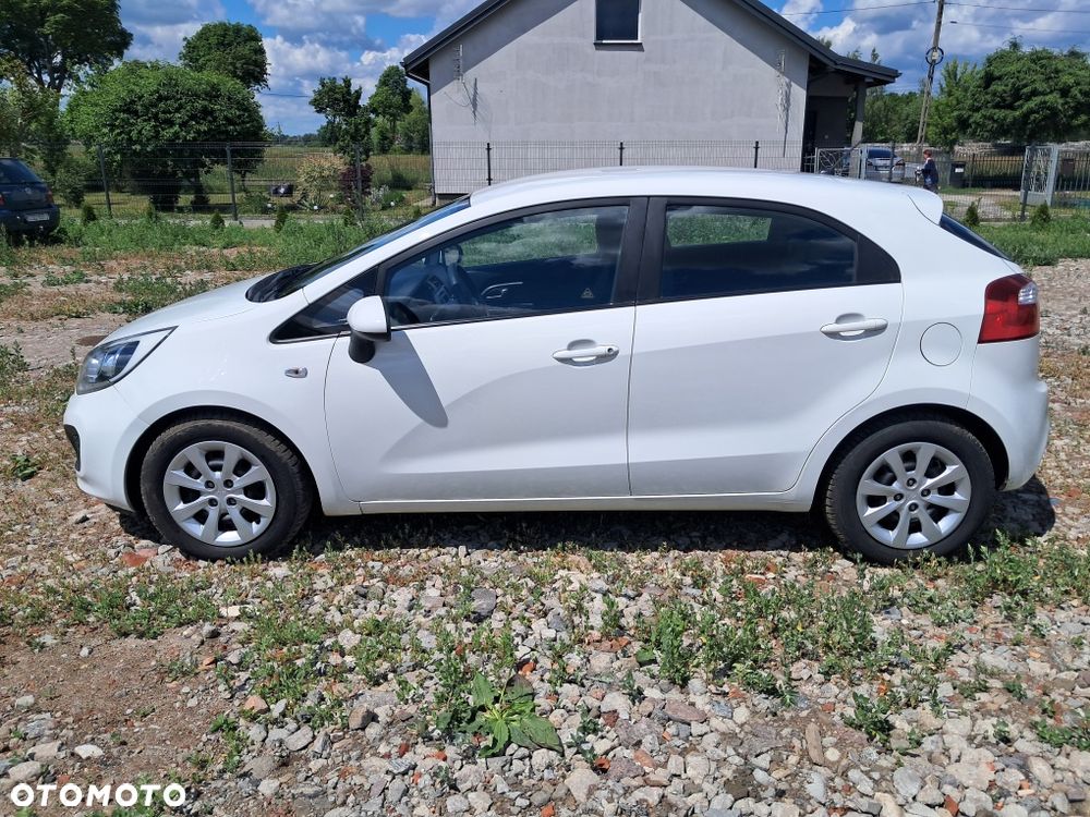 Kia Rio - 8