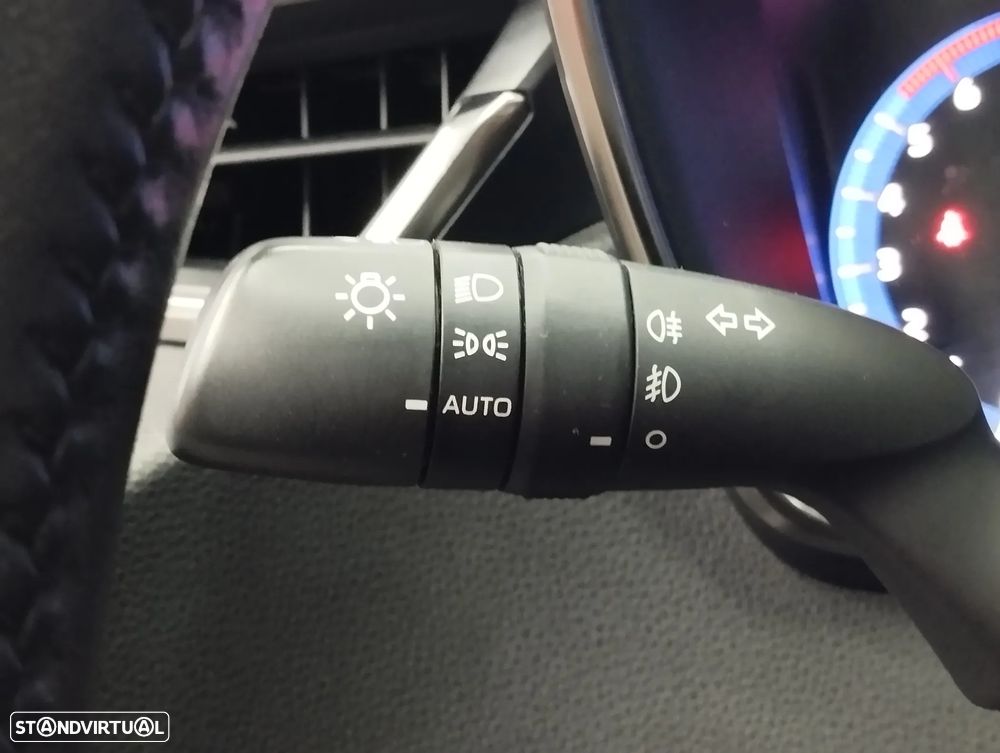 Toyota Corolla Touring Sports 1.8 Hybrid Comfort - 21