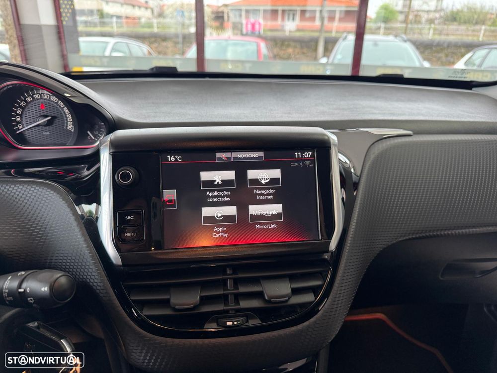 Peugeot 2008 1.2 PureTech GT Line - 11