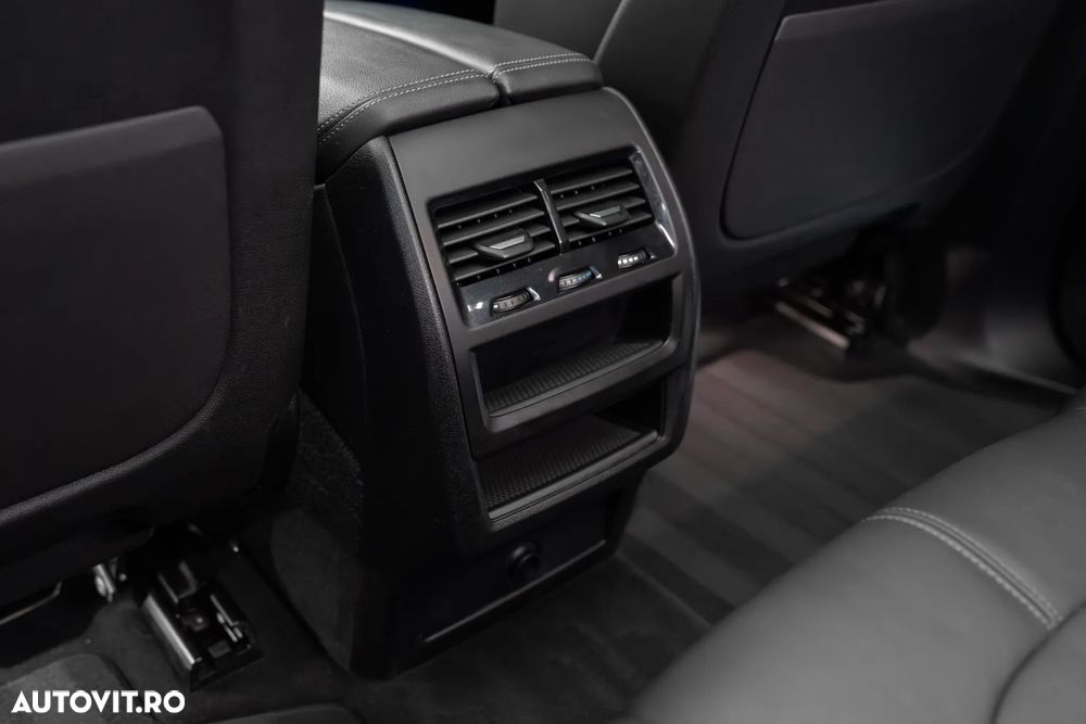 BMW X5 xDrive40i - 28