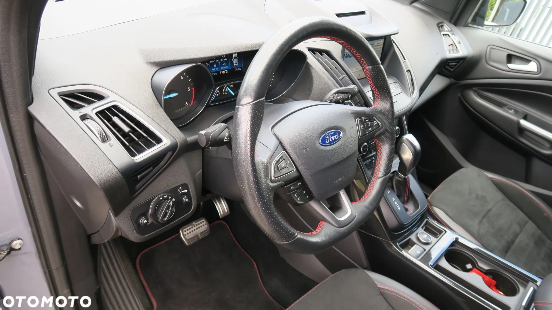 Ford Kuga - 26