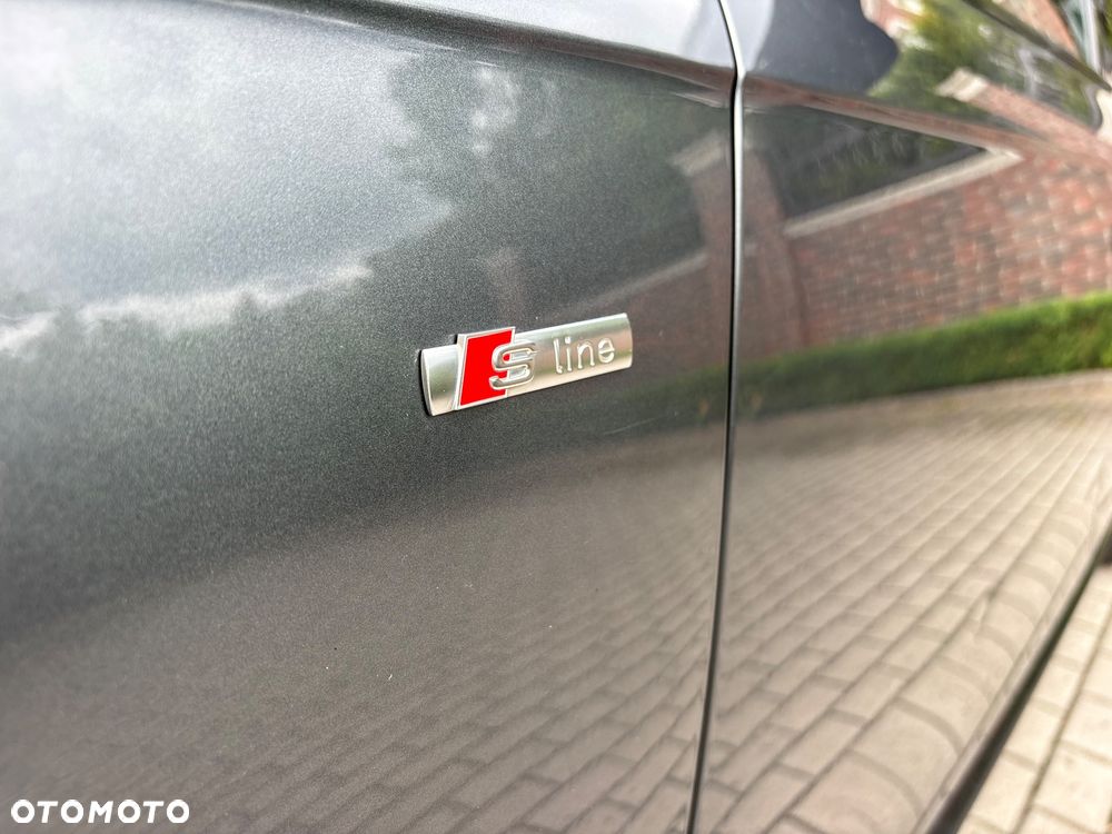 Audi A4 Avant 2.0 TDI Quattro S tronic - 34