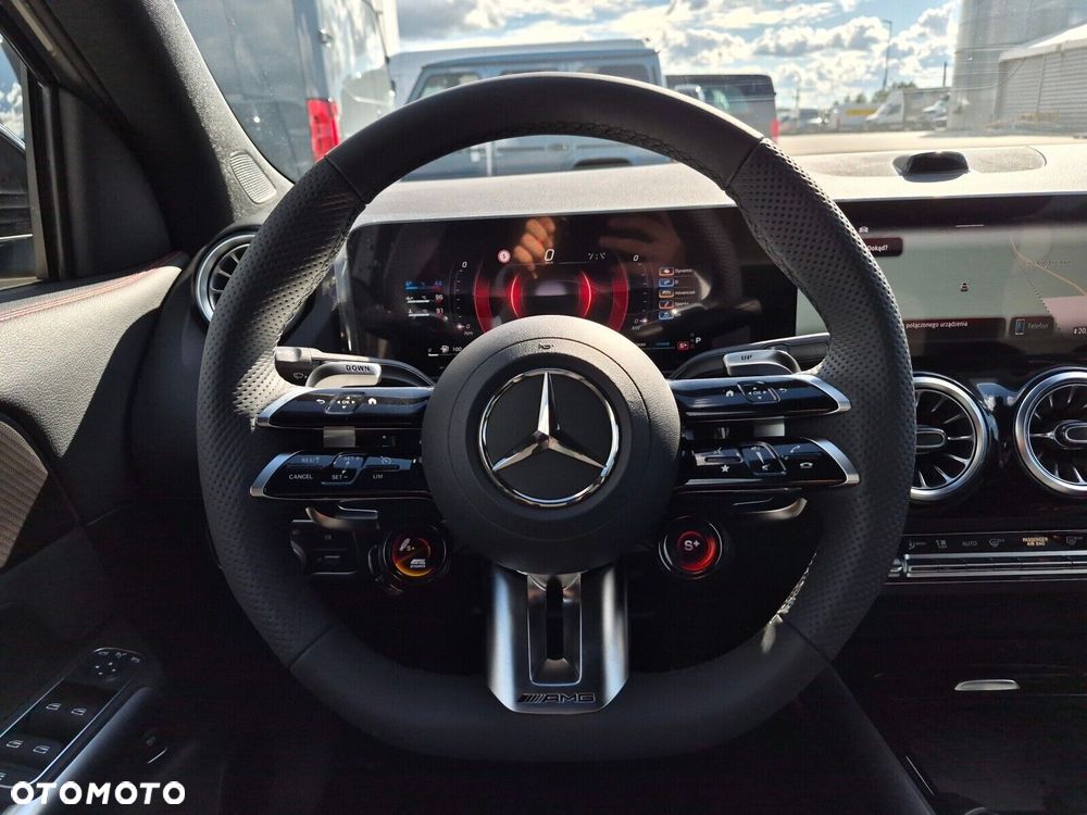 Mercedes-Benz GLA AMG 35 mHEV 4-Matic 8G-DCT - 32