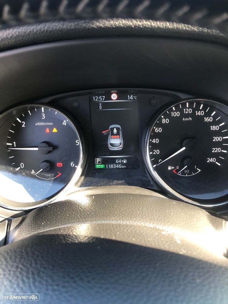 Nissan Qashqai 1.6 dCi Acenta Xtronic - 18