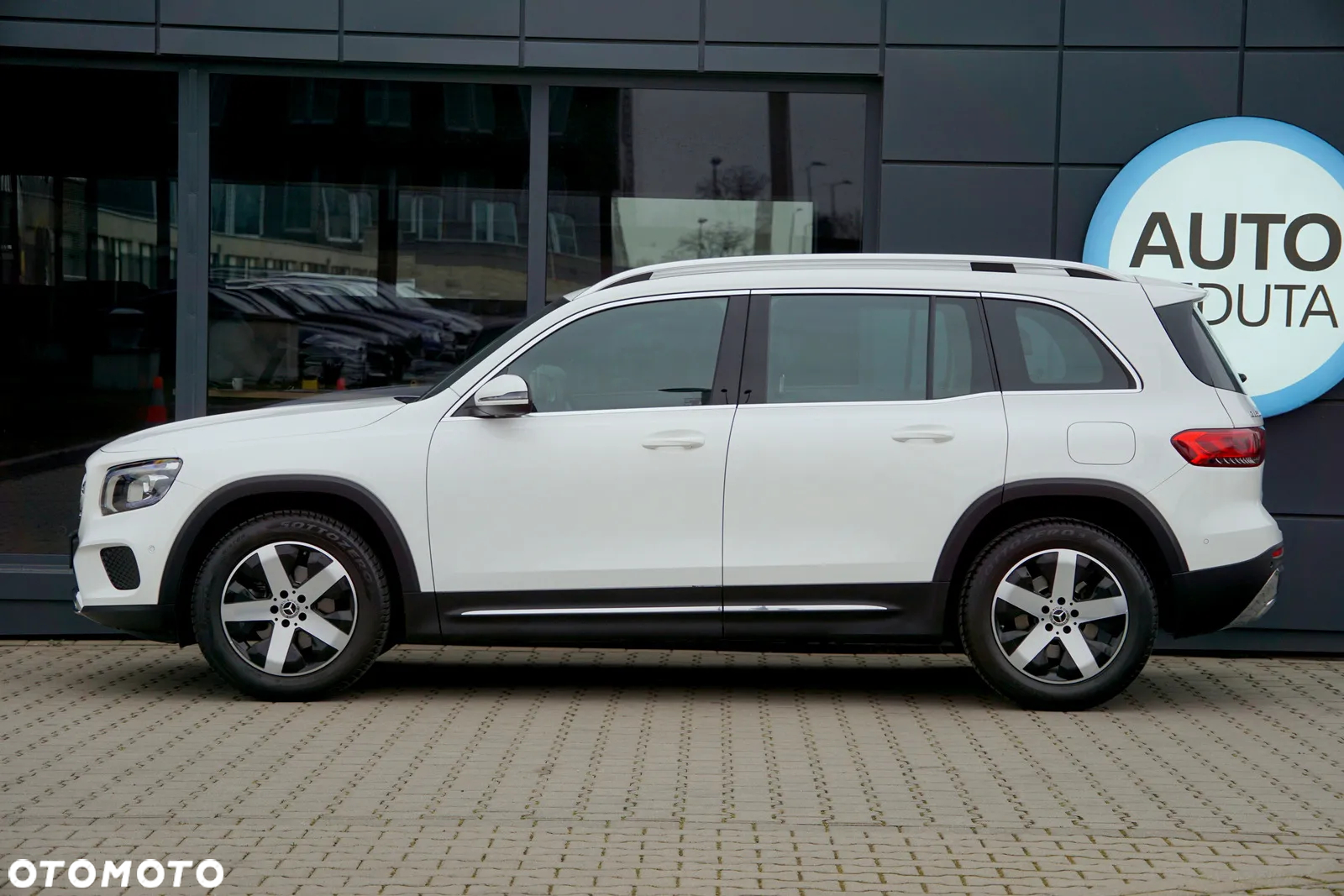 Mercedes-Benz GLB 200 7G-DCT Progressive - 9