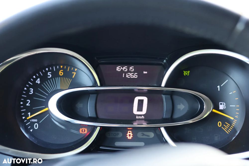 Renault Clio 1.2 16V 75 Dynamique - 10