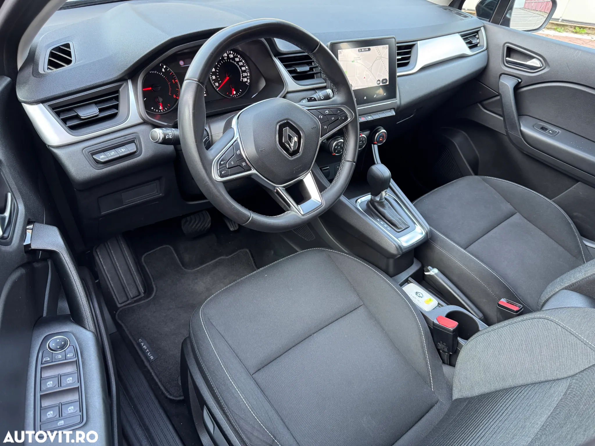 Renault Captur BLUE dCi 115 EDC BUSINESS EDITION - 10