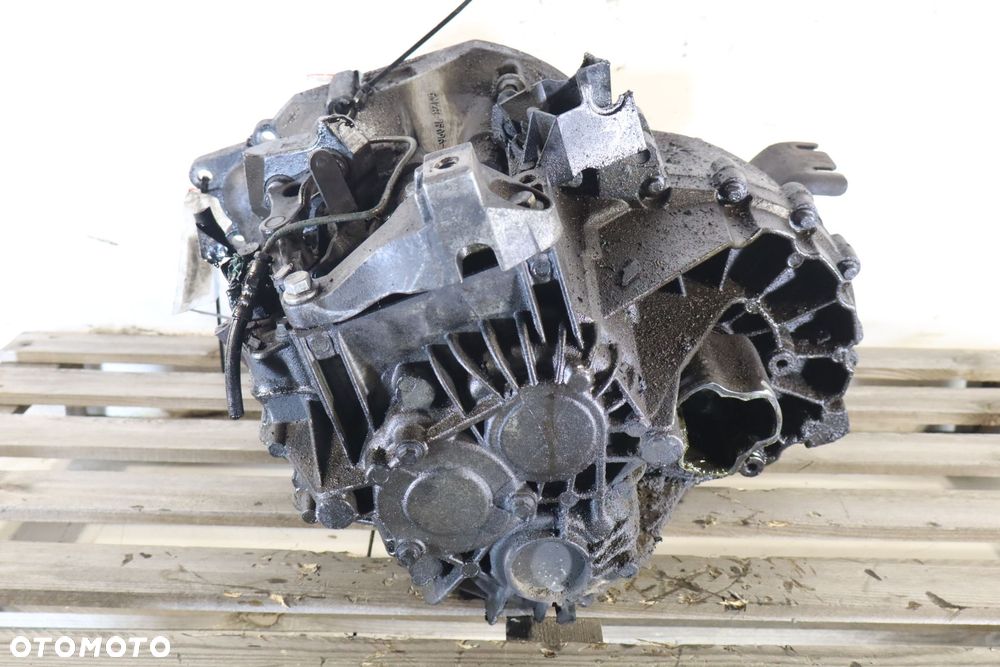 SKRZYNIA BIEGÓW 5 BIEGOWA VOLVO S40 II 2.0D 6M2R-7F096-EB - 2