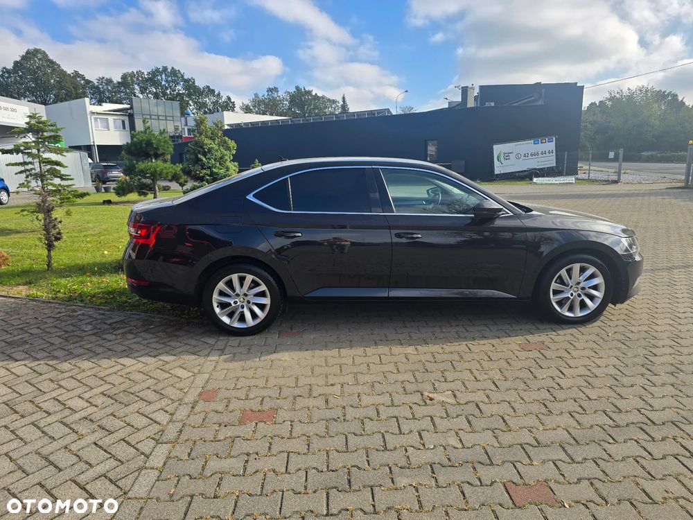 Skoda Superb ver-2-0-tdi-ambition - 1