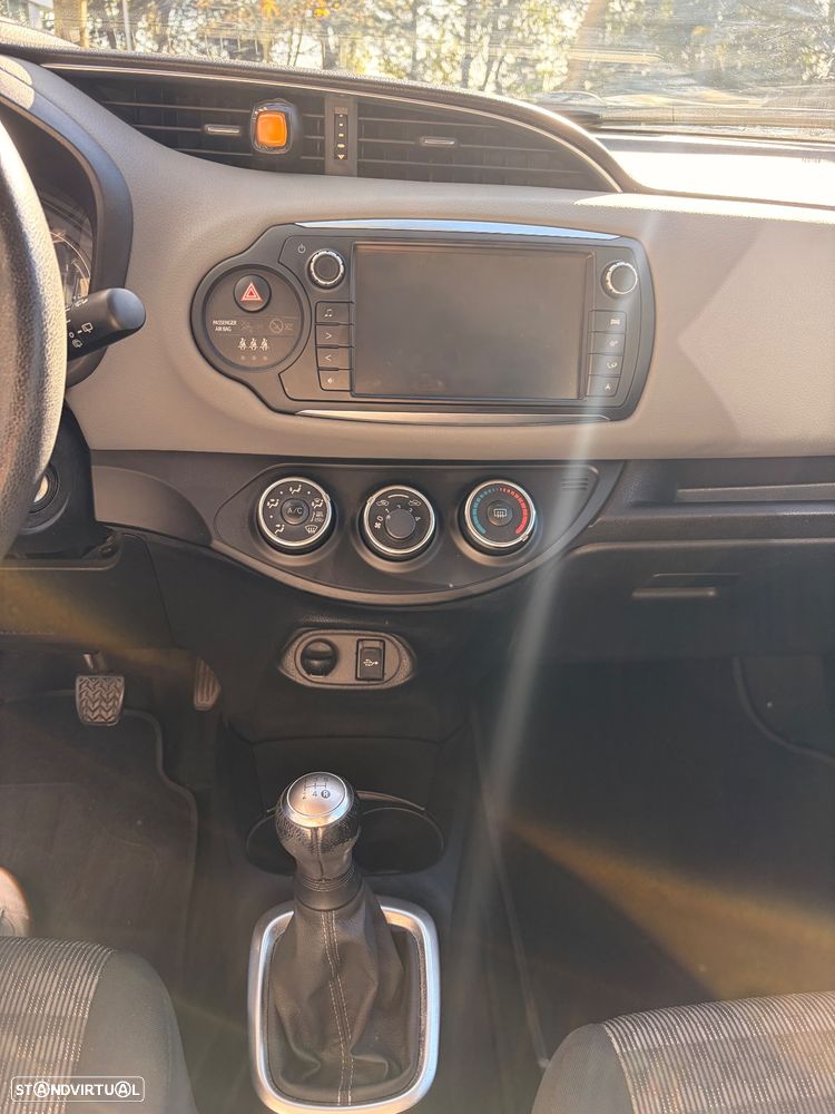 Toyota Yaris 1.0 VVT-i ACtive - 11