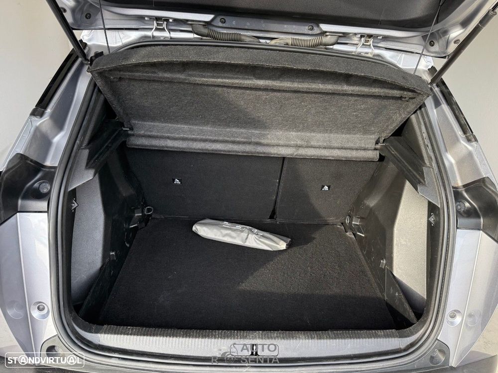 Peugeot 2008 1.2 PureTech Allure - 6