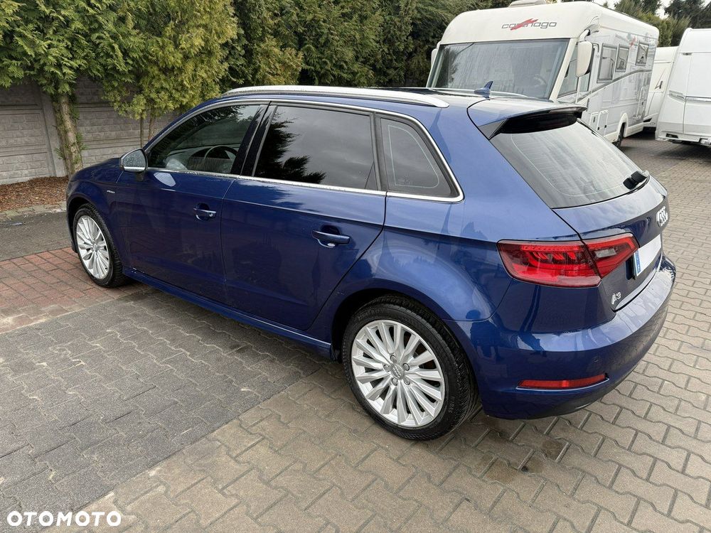 Audi A3 Sportback - 3
