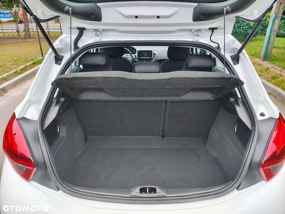 Peugeot 208 1.6 BlueHDi Active S&S - 9