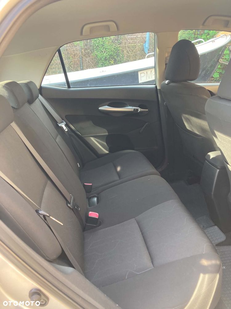 Toyota Auris 1.4 D-4D Terra EU5 - 10