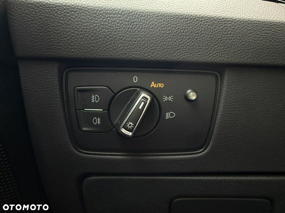 Volkswagen Passat 2.0 TDI SCR Highline DSG - 34