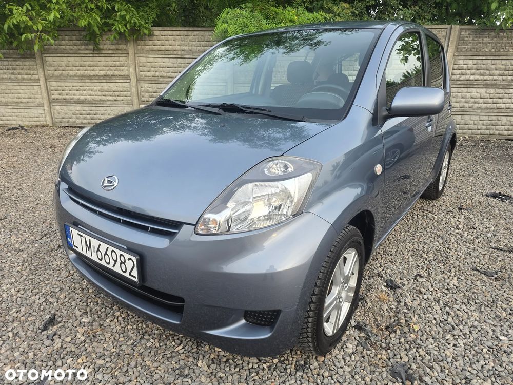 Daihatsu Sirion - 11