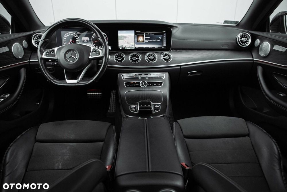 Mercedes-Benz Klasa E 200 9G-TRONIC - 26