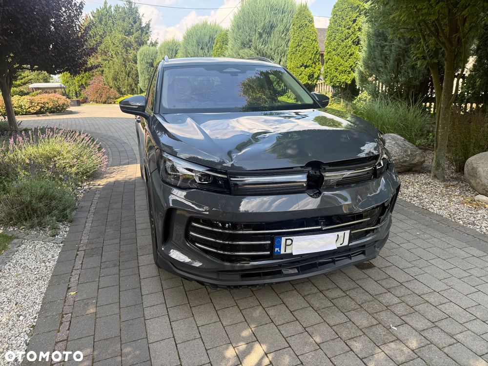 Volkswagen Tiguan 1.5 eTSI Elegance DSG - 2