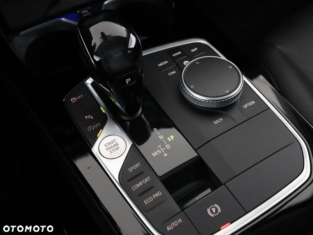 BMW Seria 1 120d xDrive Luxury Line - 38