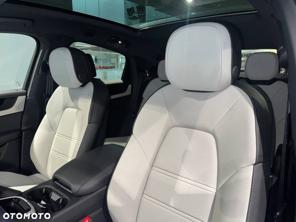 Porsche Cayenne - 6