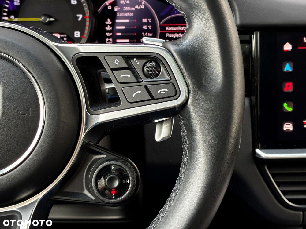 Porsche Cayenne - 20