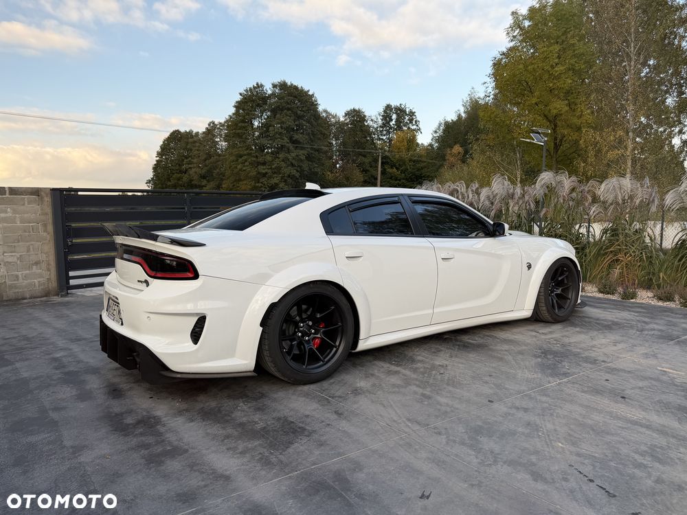 Dodge Charger 6.2 Hellcat Widebody - 11